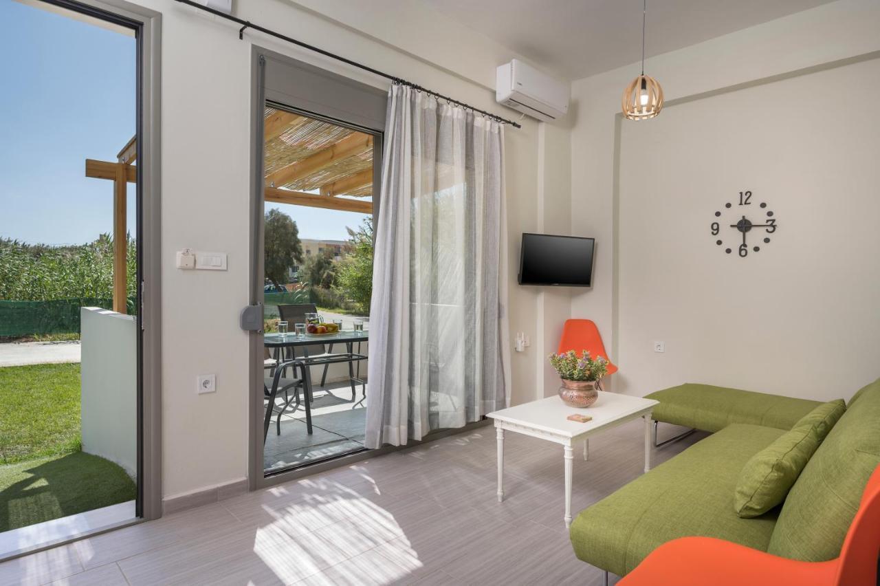Sea Breeze Apartments Kolymbari Exterior photo